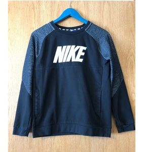 ‼️LAST CHANCE SALE‼️ NIKE Boy's Crew Neck Logo Sweatshirt Black and Gray Size XL